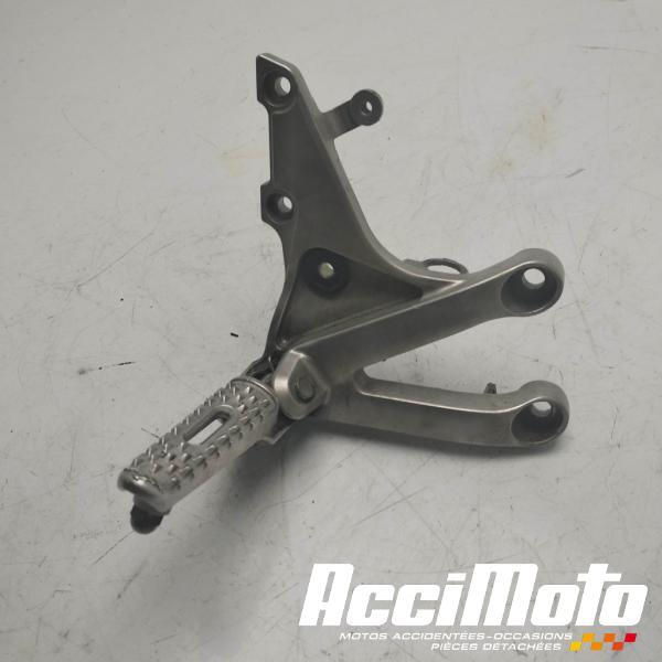 Pièce Moto Platine repose-pied avant (droit) HONDA CBR600RR