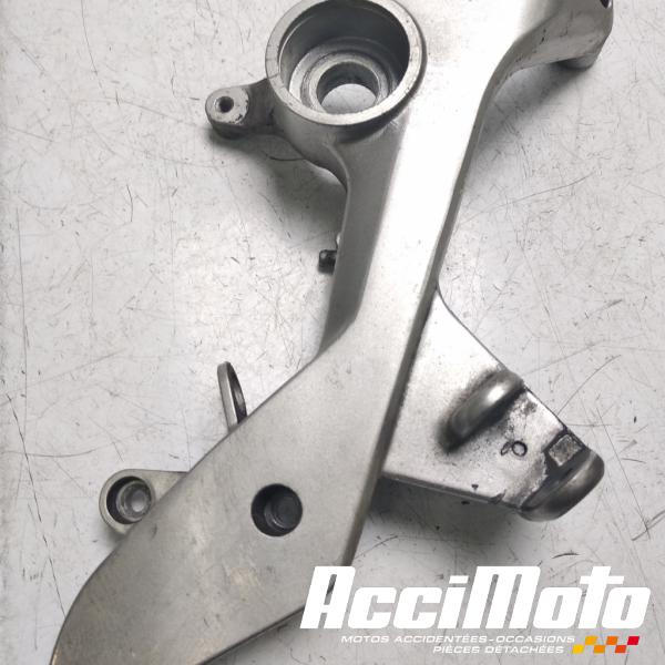 Pièce Moto Platine repose-pied avant (droit) HONDA VFR800 FI (98-01)