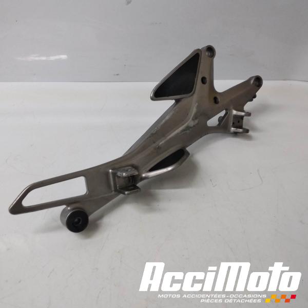 Part Motor bike Platine repose-pieds (droit) HONDA CBF1000