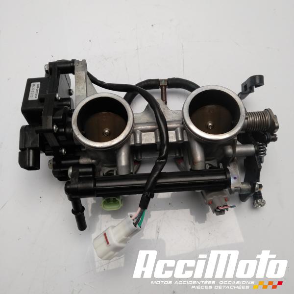 Part Motor bike Rampe d'injection (moteur) KAWASAKI Z 650