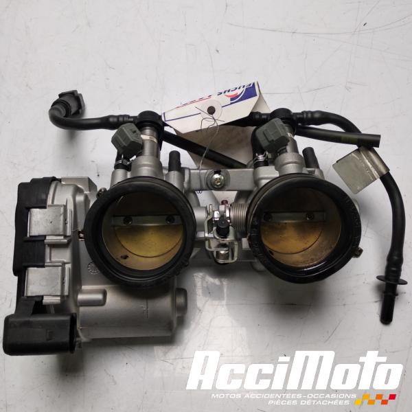 Part Motor bike Rampe d'injection (moteur) APRILIA RSV4