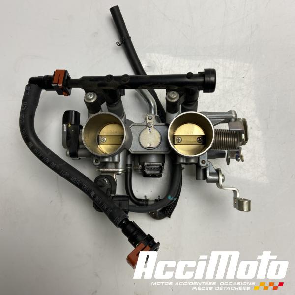 Part Motor bike Rampe d'injection (moteur) KAWASAKI Z 400