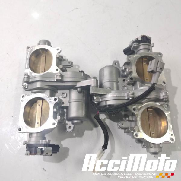 Part Motor bike Rampe d'injection (moteur) DUCATI STREETFIGHTER 1098S