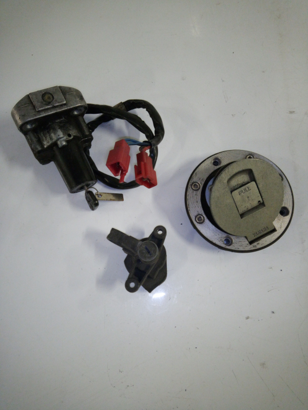 Part Motor bike Kit neiman (jeu de serrures) YAMAHA YZF 600R THUNDERCAT 