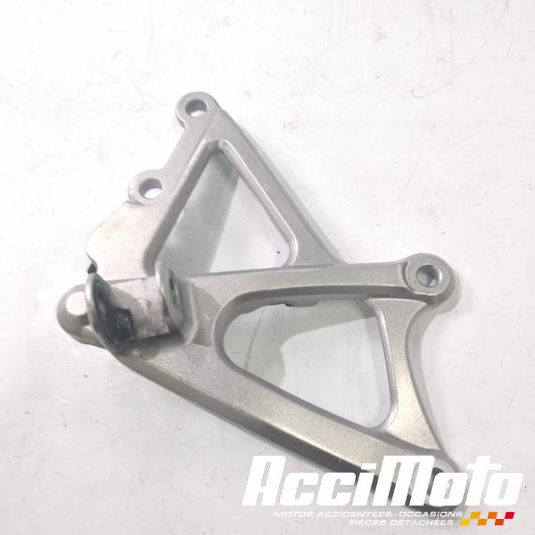 Pièce Moto Platine repose-pied avant (droit) YAMAHA R1 YZF1000