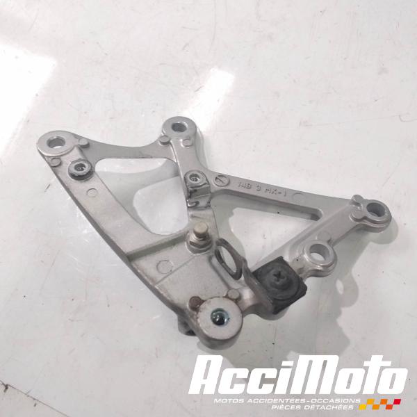 Pièce Moto Platine repose-pied avant (droit) YAMAHA R1 YZF1000