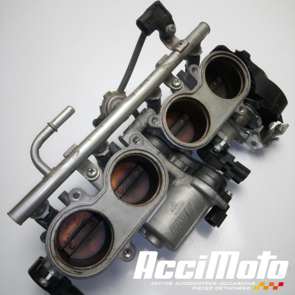 Pièce Moto Rampe d'injection (moteur) YAMAHA R1 YZF1000