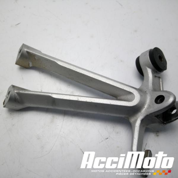 Pièce Moto Platine repose-pied arrière (droit) SUZUKI GSXR 1000