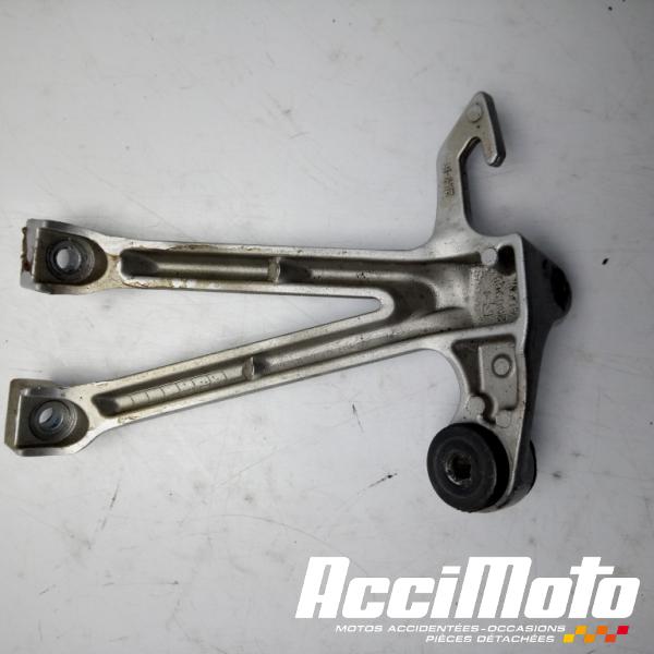 Pièce Moto Platine repose-pied arrière (droit) SUZUKI GSXR 1000