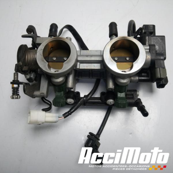 Pièce Moto Rampe d'injection (moteur) KAWASAKI ER6 N