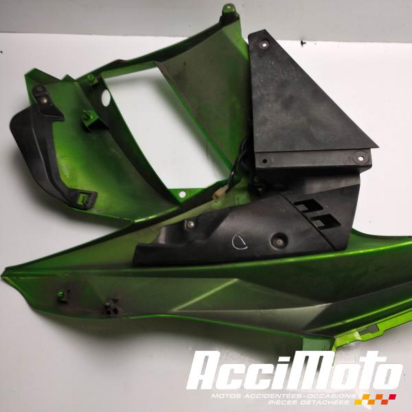 Pièce Moto Flanc  de carénage avant (droit) KAWASAKI Z 1000SX