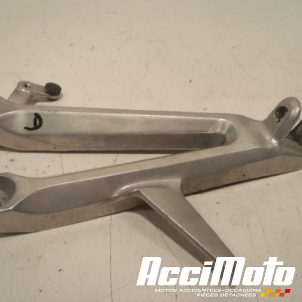 Pièce Moto Platine repose-pied arrière (droit) HONDA CBR1000RR