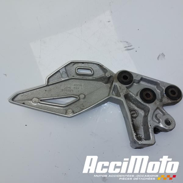 Pièce Moto Platine repose-pied avant (gauche) SUZUKI GSR 750