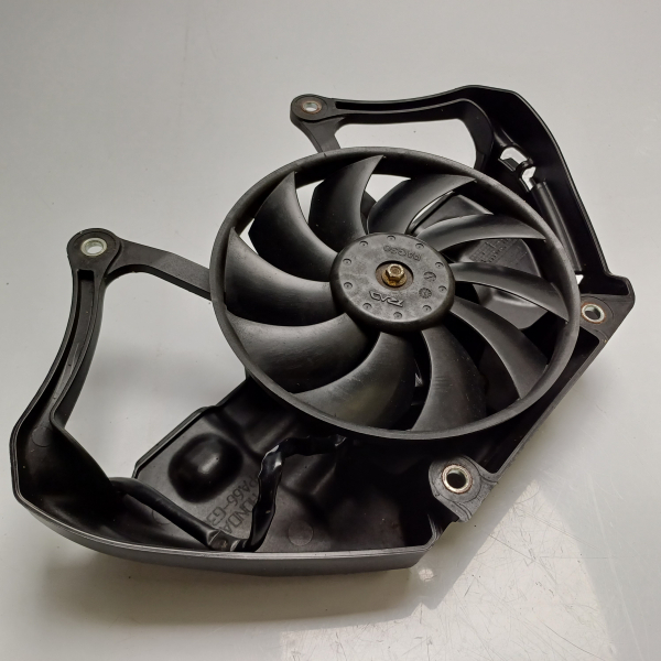 Pièce Moto Ventilateur de radiateur  HONDA CB1000R