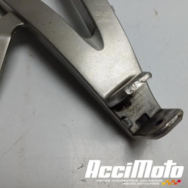 Pièce Moto Platine repose-pied arrière (droit) HONDA CBR600RR