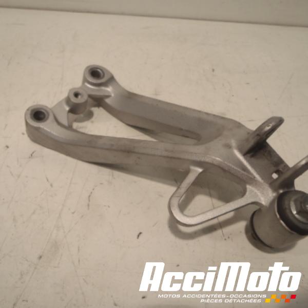 Pièce Moto Platine repose-pied arrière (droit) HONDA CBR600F