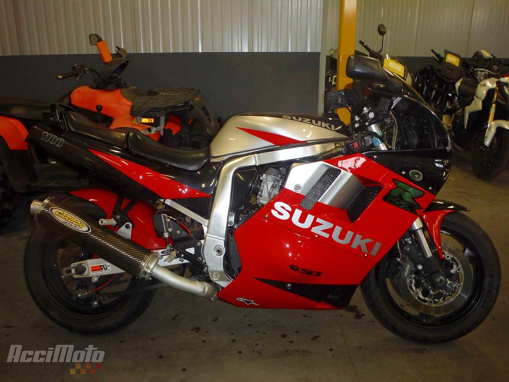 Moto accidentée SUZUKI GSXR 1100 GSXR1100 1100GSXR ROUGE
