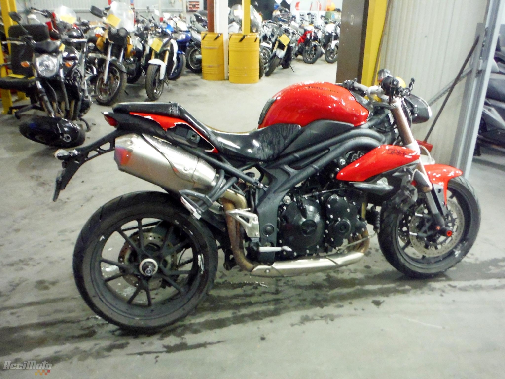 Triumph Speed Triple 1050 Motor Bike мотоциклы после дтп