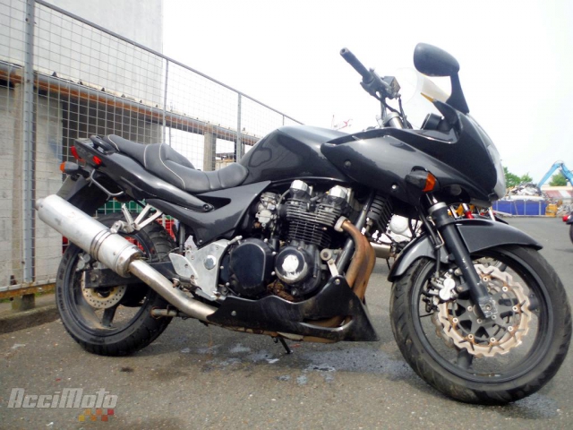 Kawasaki Zr7 N Motor Bike Powypadkowy