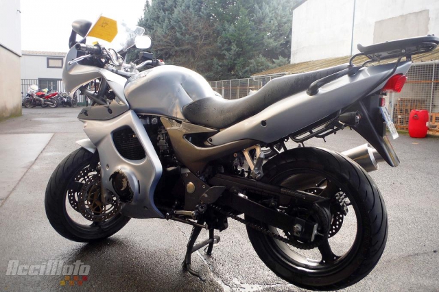 Kawasaki Zr7 S Motor Bike Sérült Motorkerékpárok