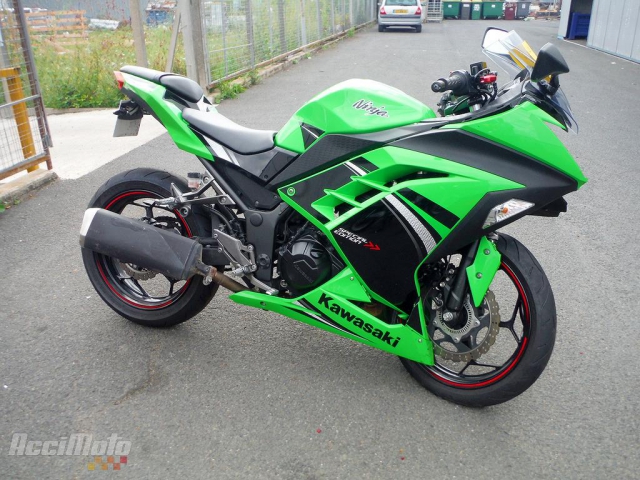 Kawasaki Ninja 300 Moto Accidentée