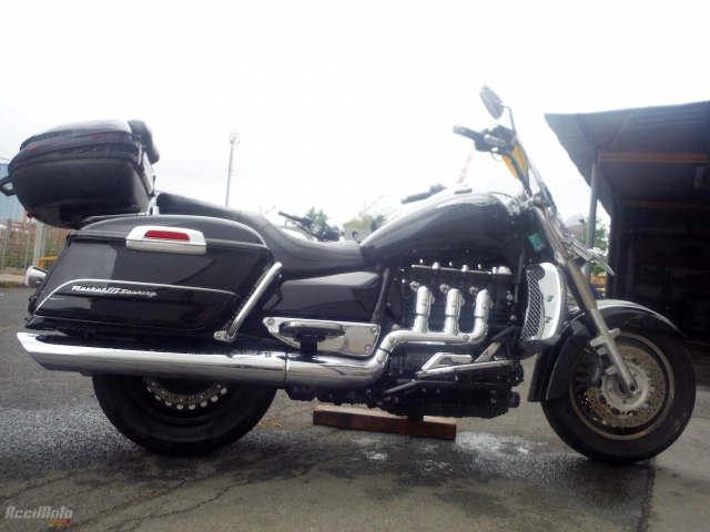 triumph rocket iii triumph