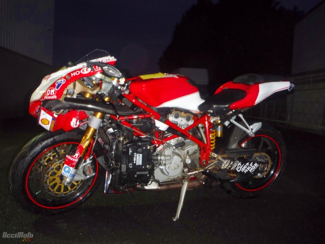 DUCATI SUPERBIKE 999 S DUCATI SUPERBIKE 999 S