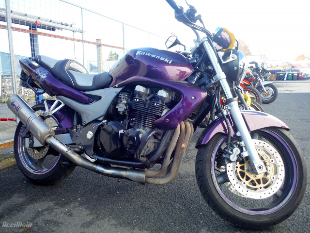 Kawasaki Zr7 Motor Bike Sérült Motorkerékpárok