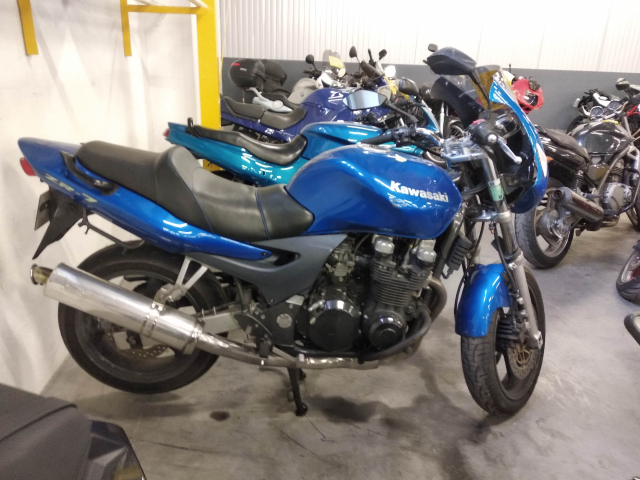 Kawasaki Zr7 Motor Bike Avariilised Mootorrattad
